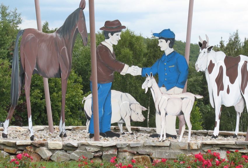 Farm sculpture in the roundabout at Herborn, Germany