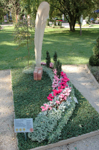 Novelist's grave at the Koblenz National Garden Show