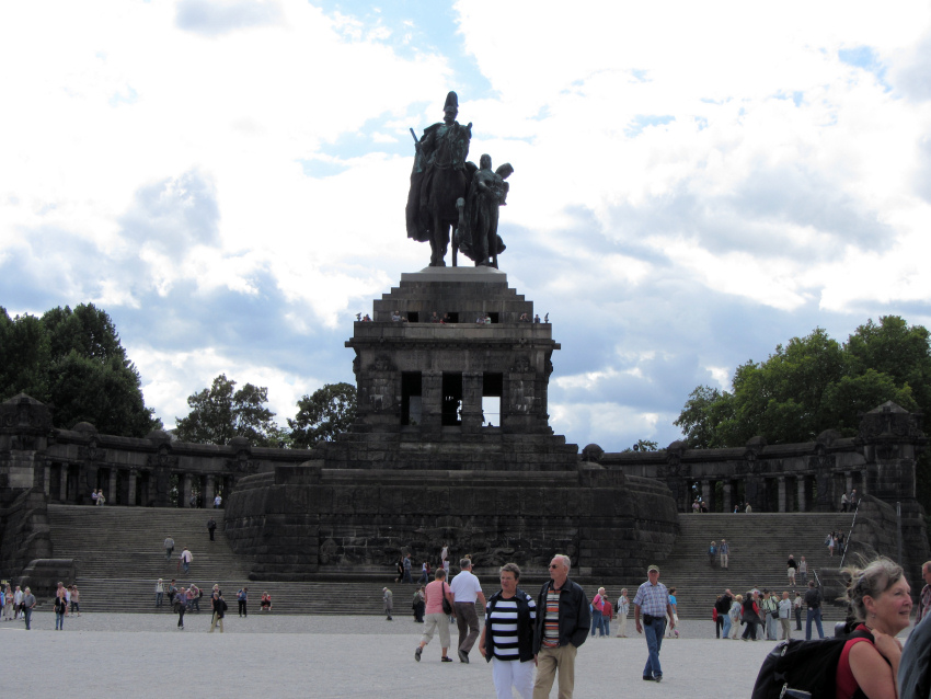 Equestrian statue of German Emperor Wilhelm I at the Deutsches Eck
